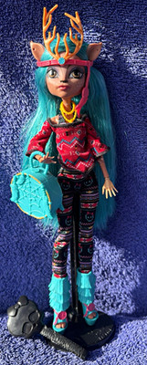 RARE Mattel Monster High Isi Dawndancer Doll