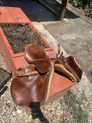 Courbette Derby All Purpose English Saddle 16''