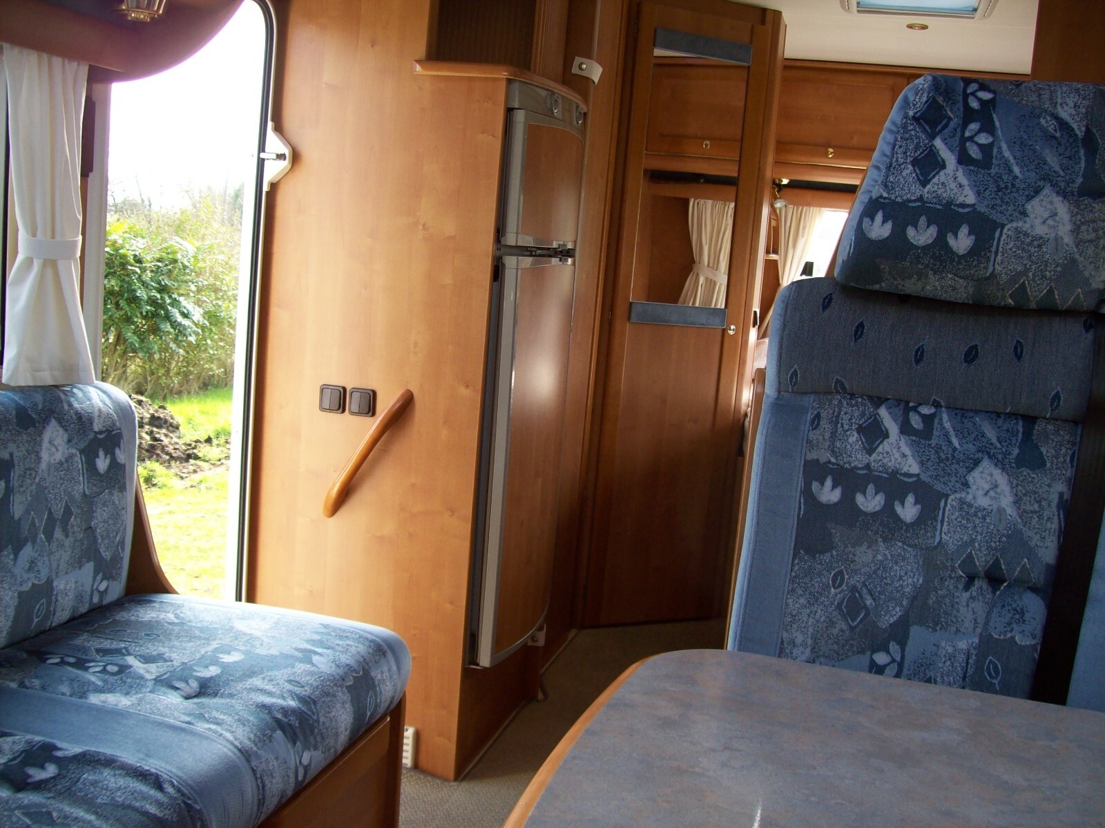 2004 Rapido Le Randonneur 7085f Fiat 2.8 Alko chassis. Towbar, bike