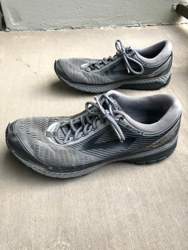 mens brooks ghost size 12