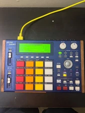 Akai MPC1000 Sampler and Sequencer w/JJOS2XL paid version