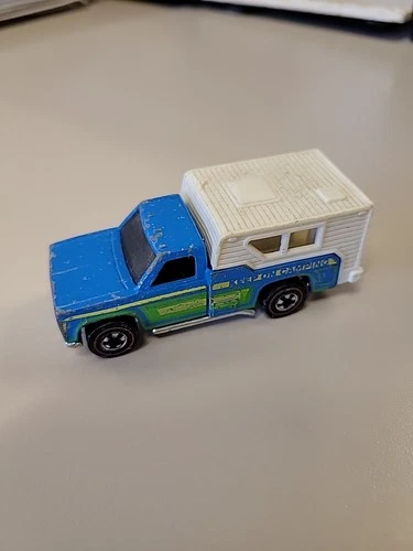 Hot Wheels Redline 1974 Backwoods Bomb In Baby Blue Camper Truck RV