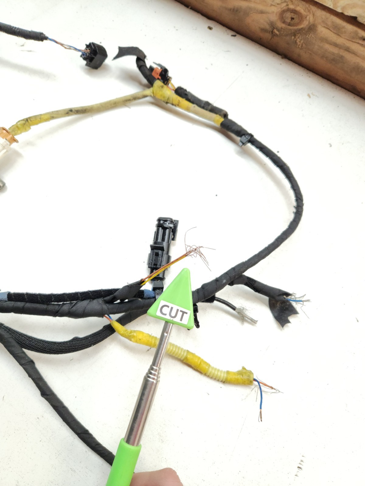 2012-2014 MCLAREN MP4-12C BODY WIRING HARNESS OEM 11M2489CP