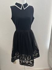 Esley Black and White women  Formal Dress size M vintage 