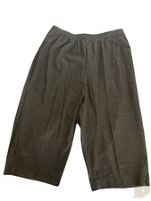 Alfred Dunner Women  s Size 18 P Black Elastic Waist Crop Pants Casual Excellent