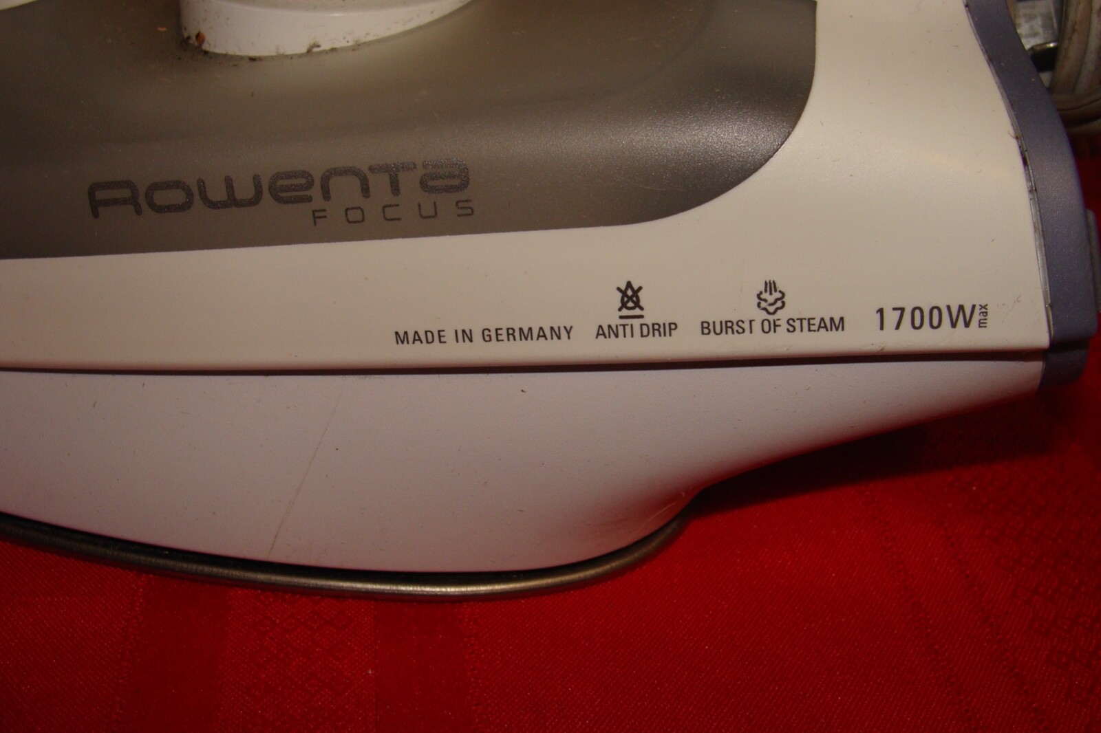 Rowenta Focus Microsteam Stainless Steel STEAM Iron DZ5080 GERMANY