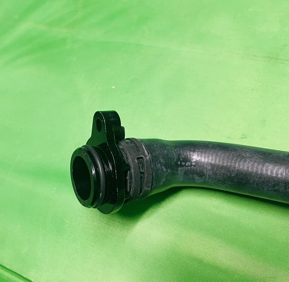 BMW X5 E70 N52 3.0si 2006+ termostato a bloque de motor manguera de refrigerante brida de metal Foto 2 de 2