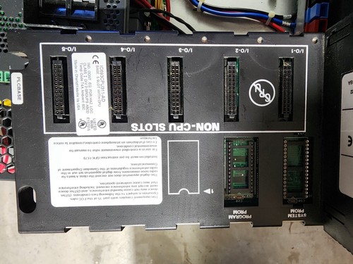 Ge-FanucI C693CPU311-AD controller programmabile base 5 slot con CPU + 90-30PS - Foto 2 di 4