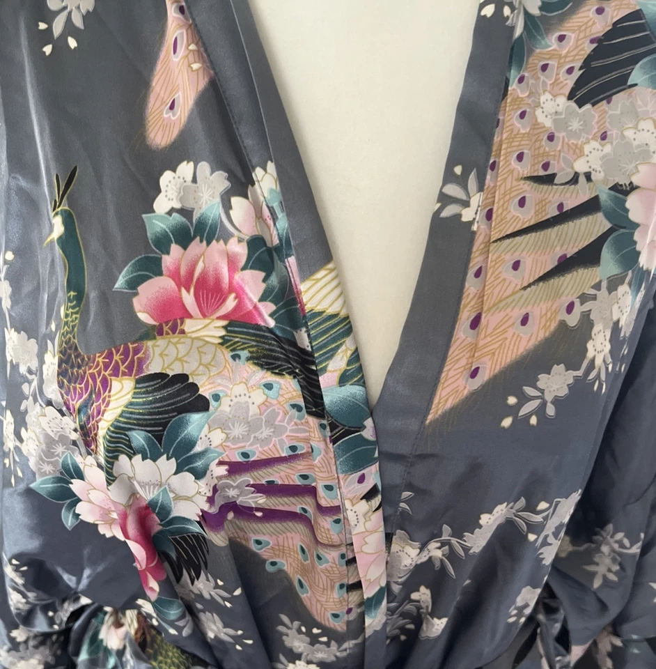 Kim Ono Bata de Satén Kimono Unisex OSFM Azul Floral Arte Pavo Real Pájaro Aberturas Largo Foto 2 de 4
