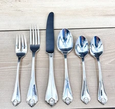 Oneida 1881 Rogers King James Silverplate 5 piece Place Setting + Xtra Teaspoon