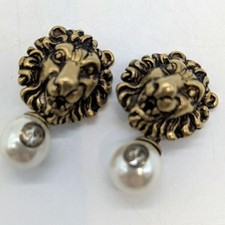Gucci Gold Tone Lion Motif Luxury Mens Limited Premium Accessory Pins