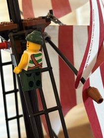 Lego Pirates 6243 Brickbeard's Bounty and 6239 Cannon Battle 99% Complete Sets