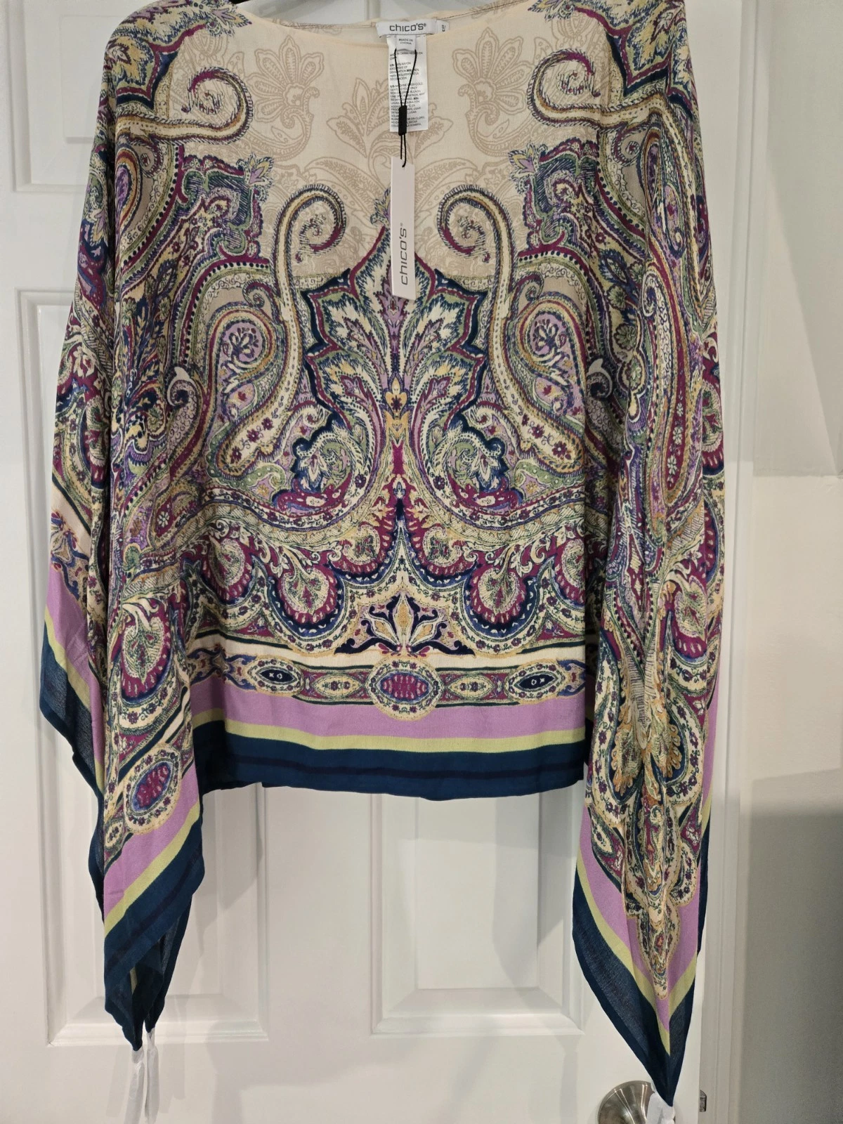 NWT Chico's Paisley Frame Poncho In Lavendar Skies Size S/M
Opens in a new window or tab