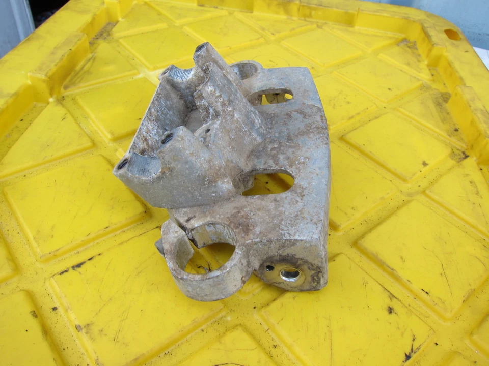 1986 Honda Goldwing 1200 GL1200SE GARFOS FABRICANTE DE EQUIPAMENTO ORIGINAL BRAÇADEIRA TRIPLA SUPERIOR ÁRVORE - Imagem 3 de 4