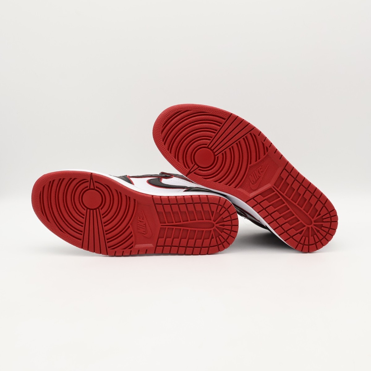 シューズ(男性用) Nike Air Jordan 1 Retro High Blood Line Jordan 1 Retro High Bloodline Men's - 555088-062 - US