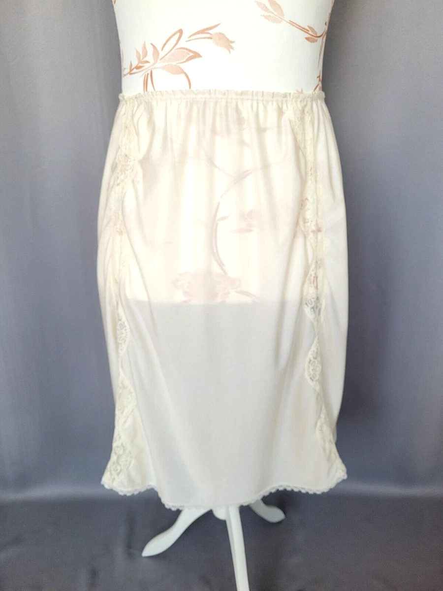 Joli Jupon vintage nylon dentelle satin beige Taille XXXL FR54 US22 UK26 EU52