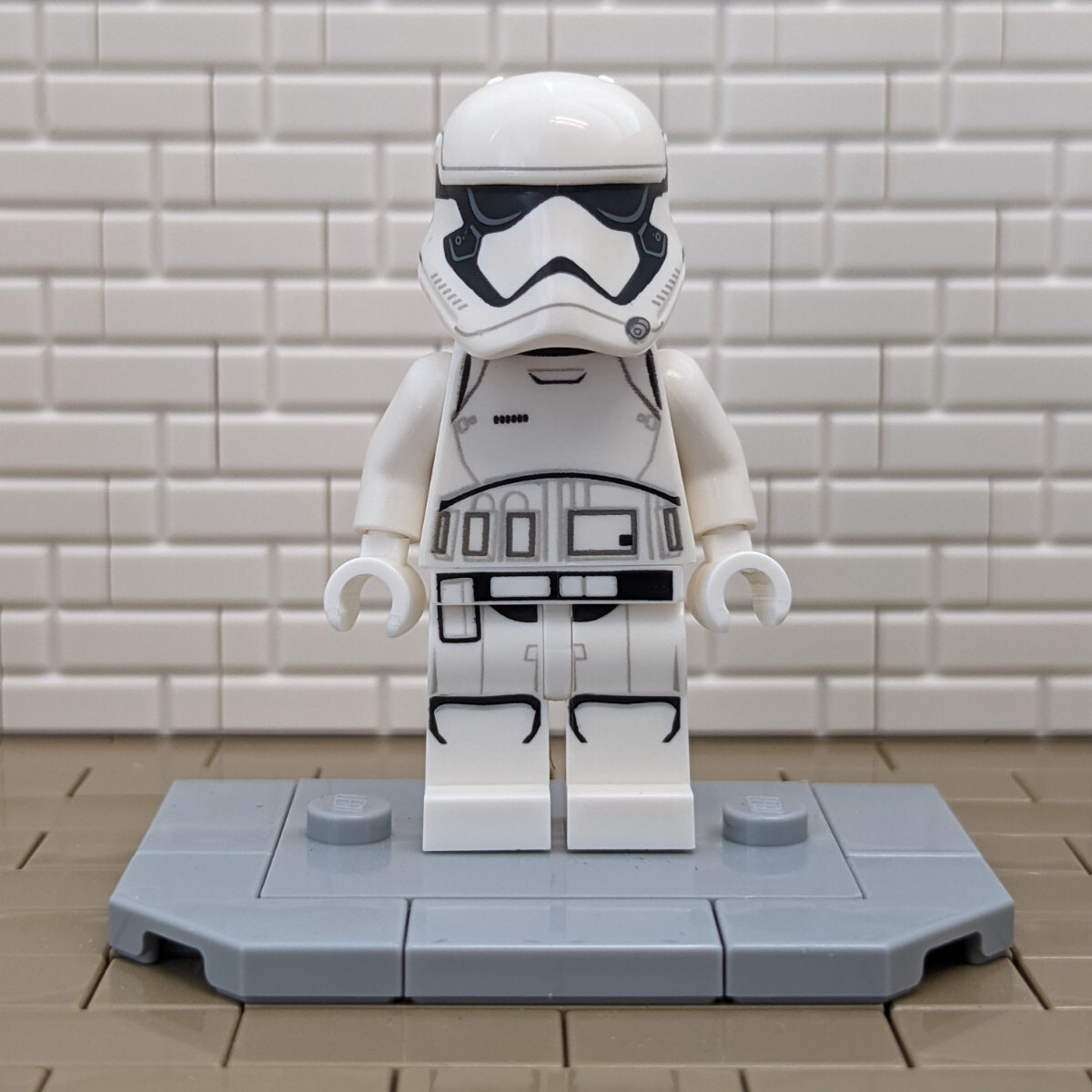 NEW LEGO Star Wars First Order Stormtrooper Minifigure, The Force Awakens