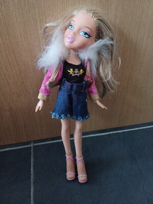 Bratz Puppe Cloe MGA 2001 angezogen Vintage