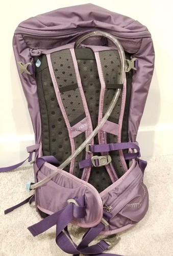 New Osprey Skimmer 28L Hydration Backpack Purple Hiking Outdoor Waist Strap - Picture 2 of 3