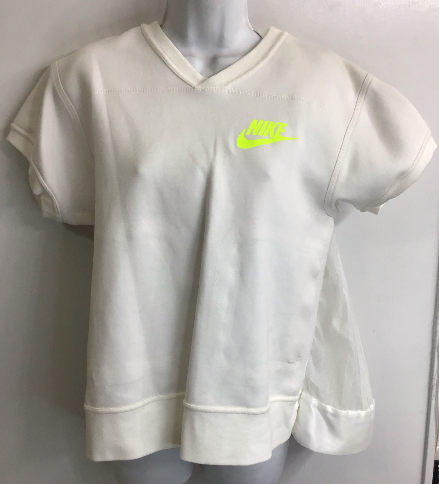 SACAI X NIKE Nike x Sacai Top Bianco Tech Fleece Svasato Piegato Schiena Bordo Raso Nuovo con etichette Taglia XS