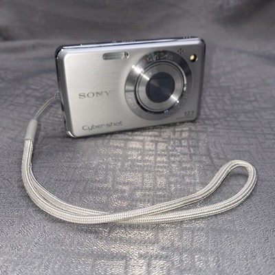 Sony CyberShot DSC-W230 12.1MP Digital Camera 4x Zoom Case & Sd Card No Charger