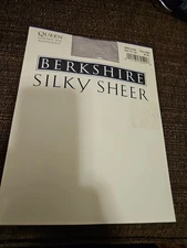 Berkshire Queen Silky Sheer Pantyhose Sandalfoot Sand Dune 1X-2X Style 3489