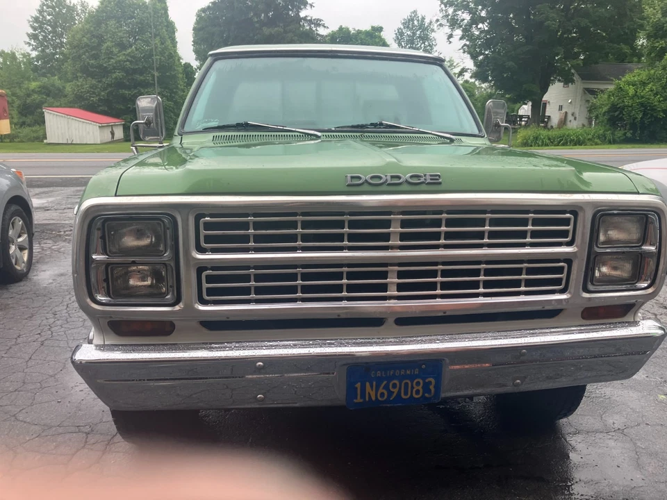 Dodge Power Wagon 1979  Foto 3 de 4