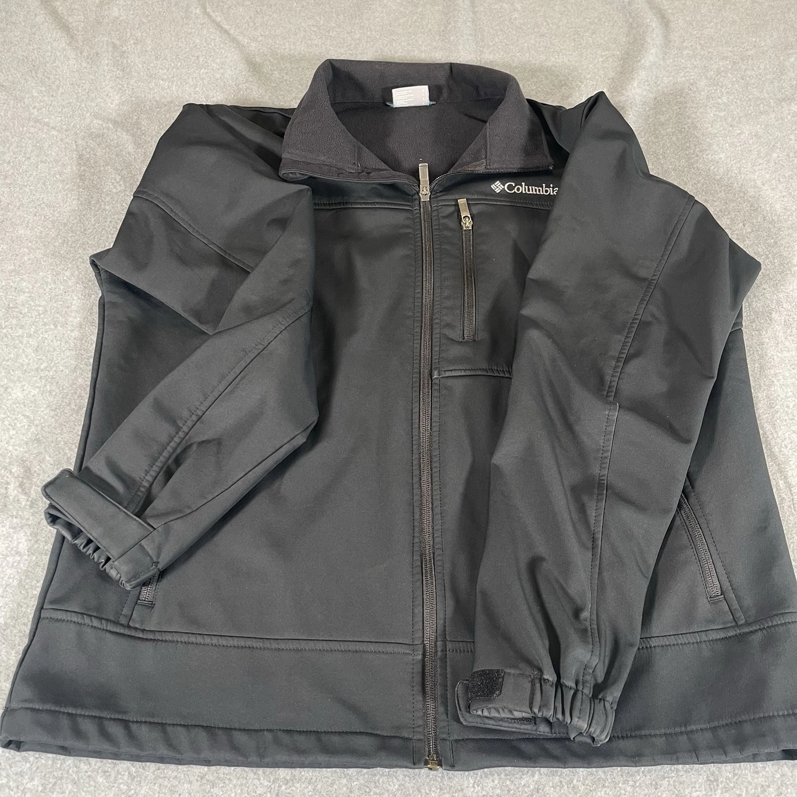 Columbia Mens Size Large Jacket Soft Shell Smooth Black Winter Warm Nice Jacket