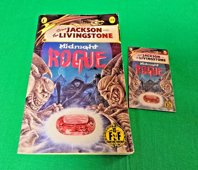 Midnight Rogue ***VGC 1st/1st GOLD FOIL EDITION!!*** Fighting Fantasy Puffin #1