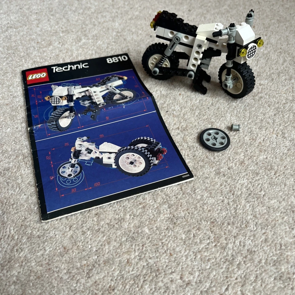 LEGO Technic 8810 Cafe Racer, photo 1 of 3
