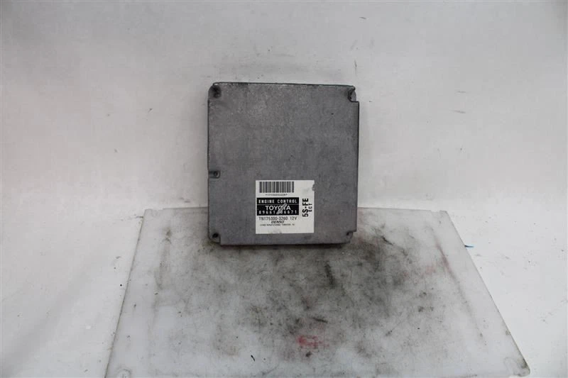 Computadora ECU ECM TOYOTA CAMRY SOLARA 1999 99 8966106671 1292335 Foto 2 de 4