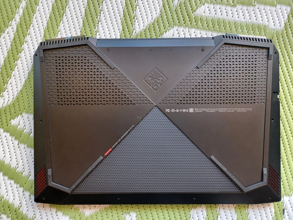 HP Omen Gaming Laptop 15-ce030ca 15.6" Intel® Core™ i7-7700HQ HD 1TB RAM 16GB - Image 2 of 4