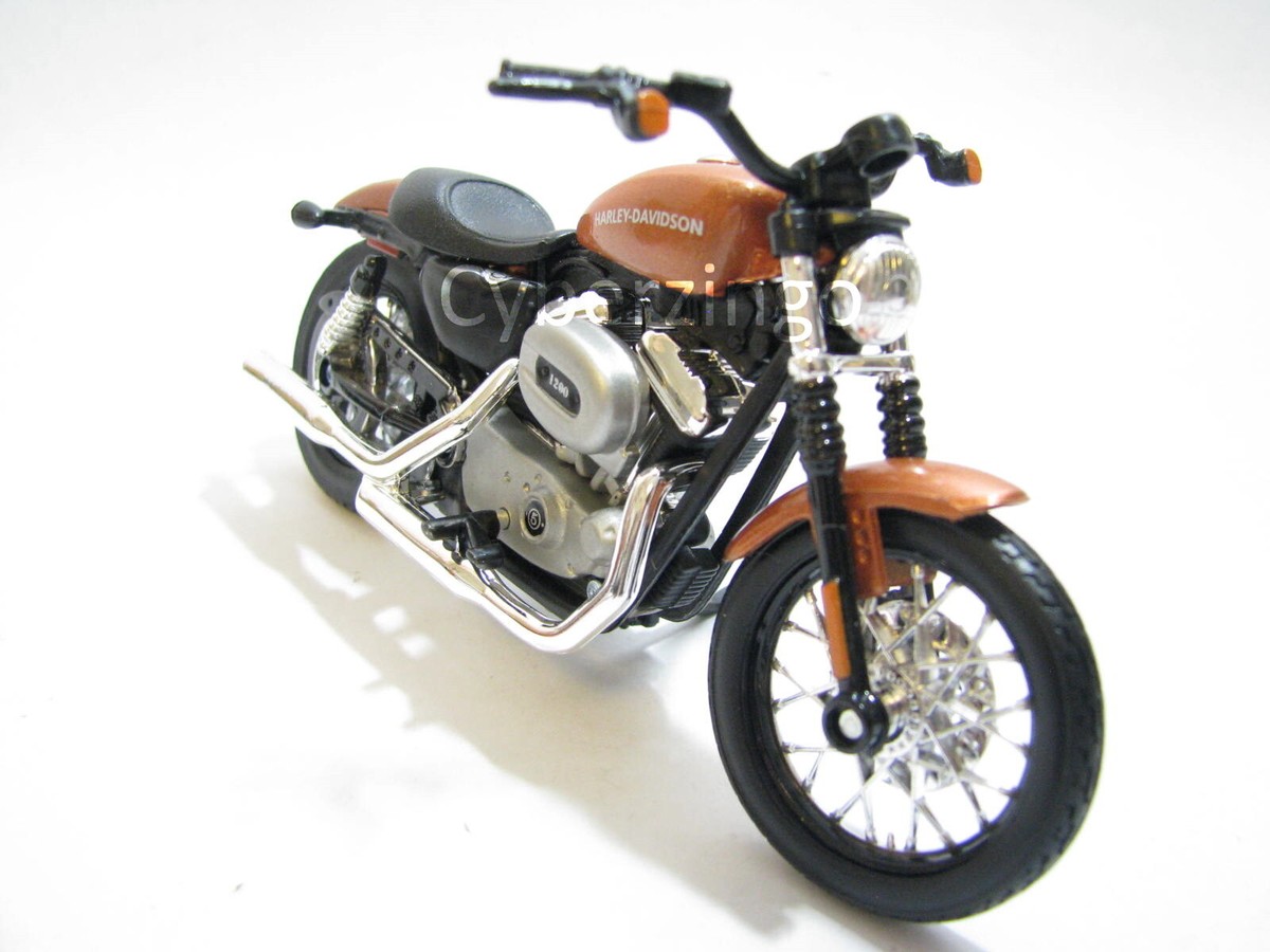 Harley Davidson 2007 XL 1200N Nightster 1:18 Scale Maisto