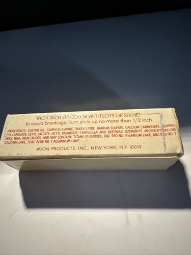 New in Box Vintage 1970s Avon Candid Lipstick .13oz Hearty Burgundy. - Picture 4 of 7