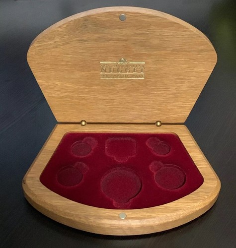2001 Australia 5 Coin Gold Kangaroo Proof Set Australian Nugget Wood Box Only