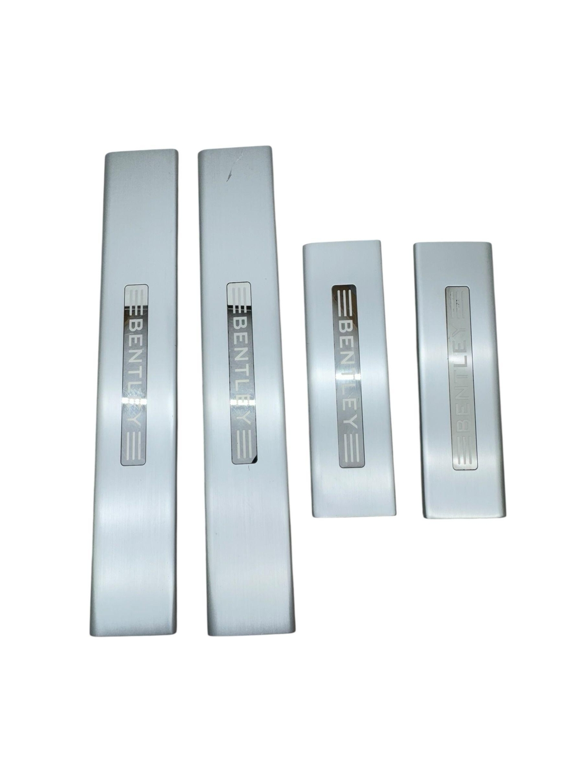 2016-2020 BENTLEY BENTAYGA FRONT REAR LEFT &RIGHT SILL SCUFF PLATE SET 4 *SCUFF*