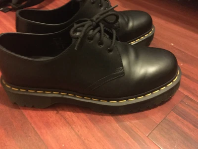 dr martens gumtree