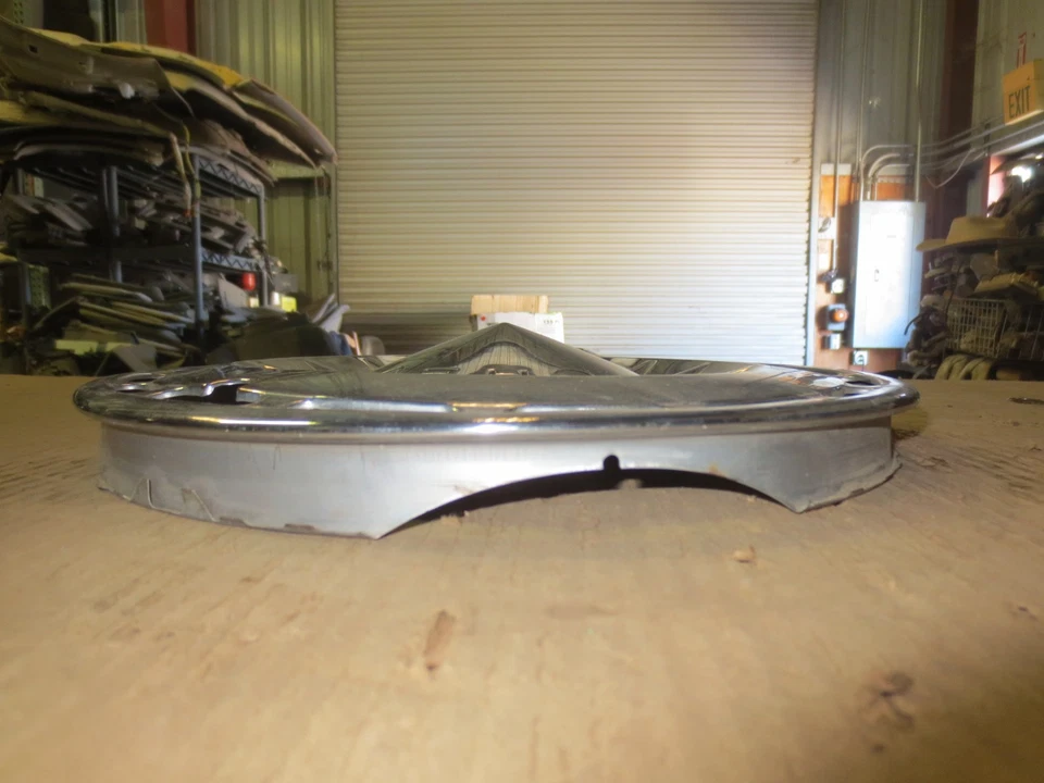 Chevrolet Chevy II 1962 62 tapacubos llanta cubierta de rueda tapacubos 13" fabricante de equipos originales usado 3262 Foto 4 de 4