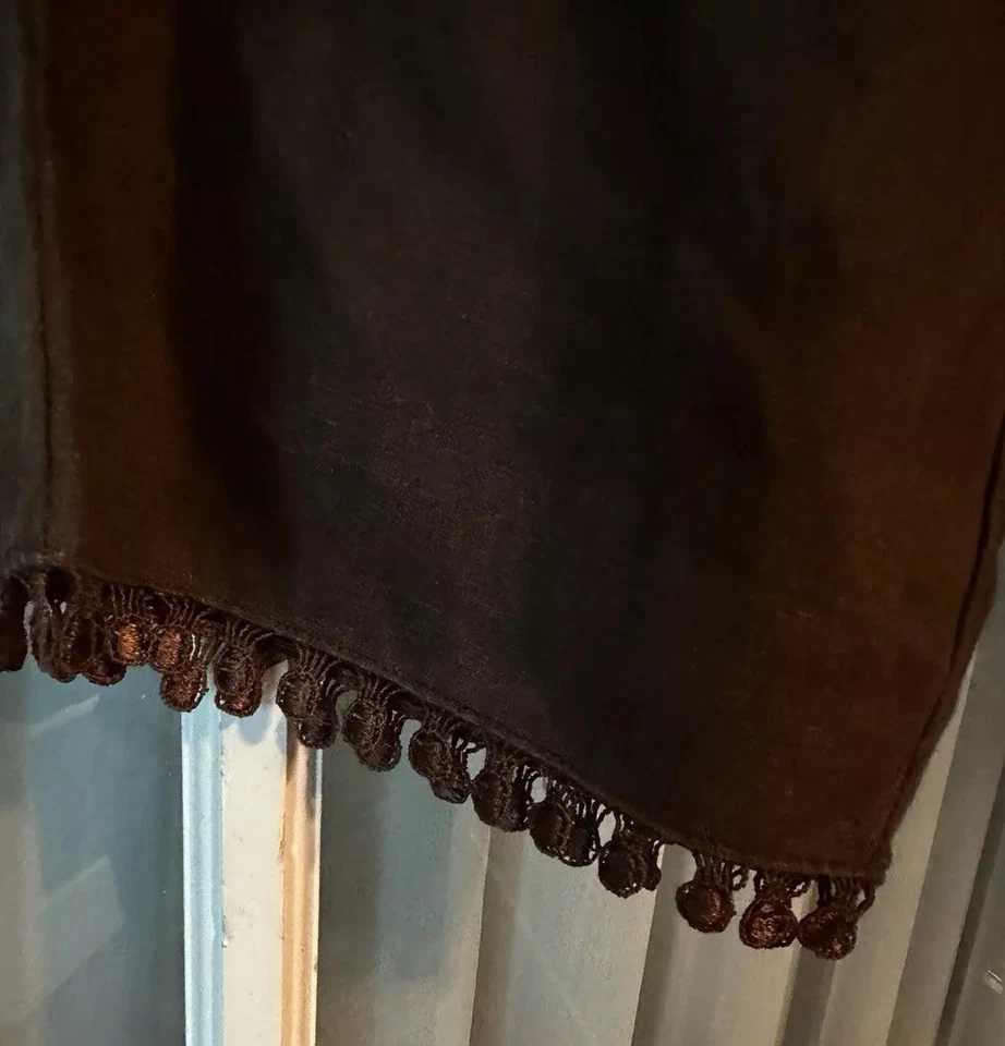 Relativity Bomen’s Capris talla 8 marrón chocolate fondo festoneado ligero Foto 2 de 4