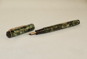 VINTAGE CONWAY STEWART No 475 FOUNTAIN PEN- A RARE MODEL- LOVELY 14K NIB - C1938