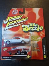 Johnny Lightning 60's Sizzle 1966 Pontiac GTO White Lightning Chase Limited Ed.