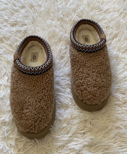 Nuevo con etiquetas UGG Tazz maxi mulas de felpa rizadas con plataforma acogedora en castaño talla 9 - Imagen 4 de 6