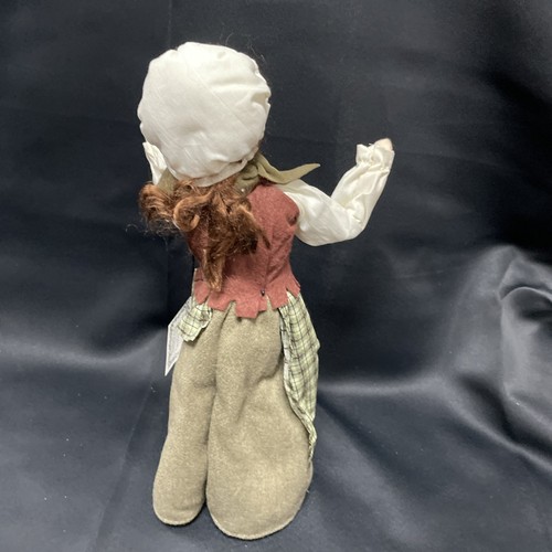 Byers' Choice Caroler 2001 Cries of London rote Haare Dame mit Etikett 13 Zoll - Bild 3 von 9