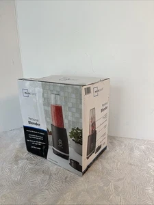 Mainstays Personal Blender – New in Box  Make smoothies, shakes, and frozen drin