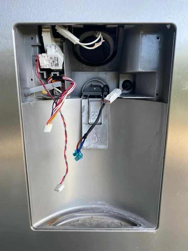 1457665 Westinghouse Nevera Congelador Dispensador de Agua Hielo Carcasa Conjunto WSE6070 Foto 2 de 3