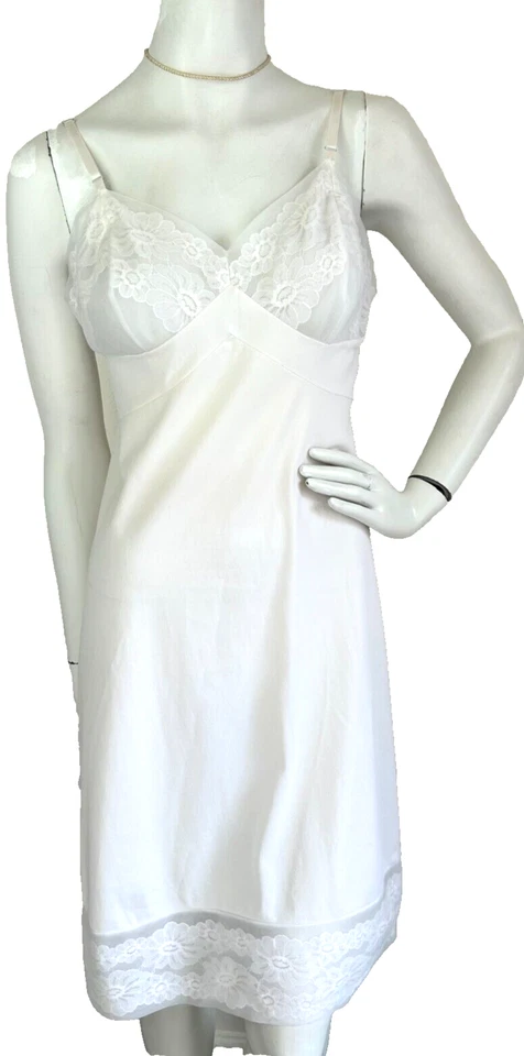 50s Vanity Fair tamanho completo 36 M corpo de náilon sedoso EUA branco muito bom estado usado acabamento em renda - Imagem 3 de 4