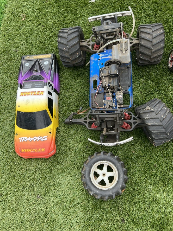Lot Of 3 - EXCEED-RC Car, Hyper -HYPER SPORT + Traxxas T-Max + Rustler For Parts - Image 4 of 4