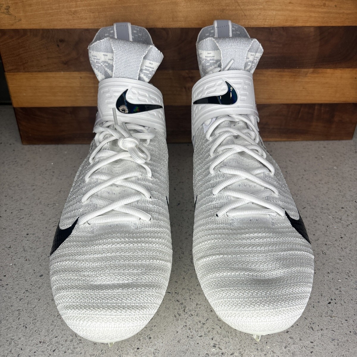 Nike Alpha Menace Elite 2 White Football Cleats BV3298-100 Men\'s Sz 12.5 Wide Amazon.com | Nike Alpha Menace Elite 2 Men main image 4