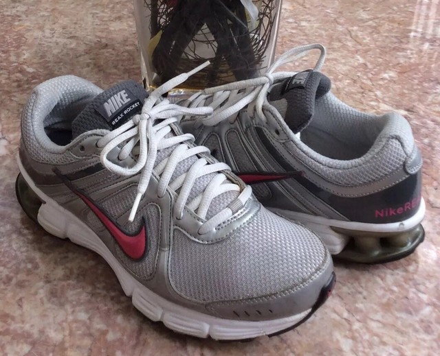 womens running shoes size 8