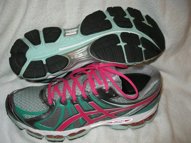 womens size 12 asics running shoes